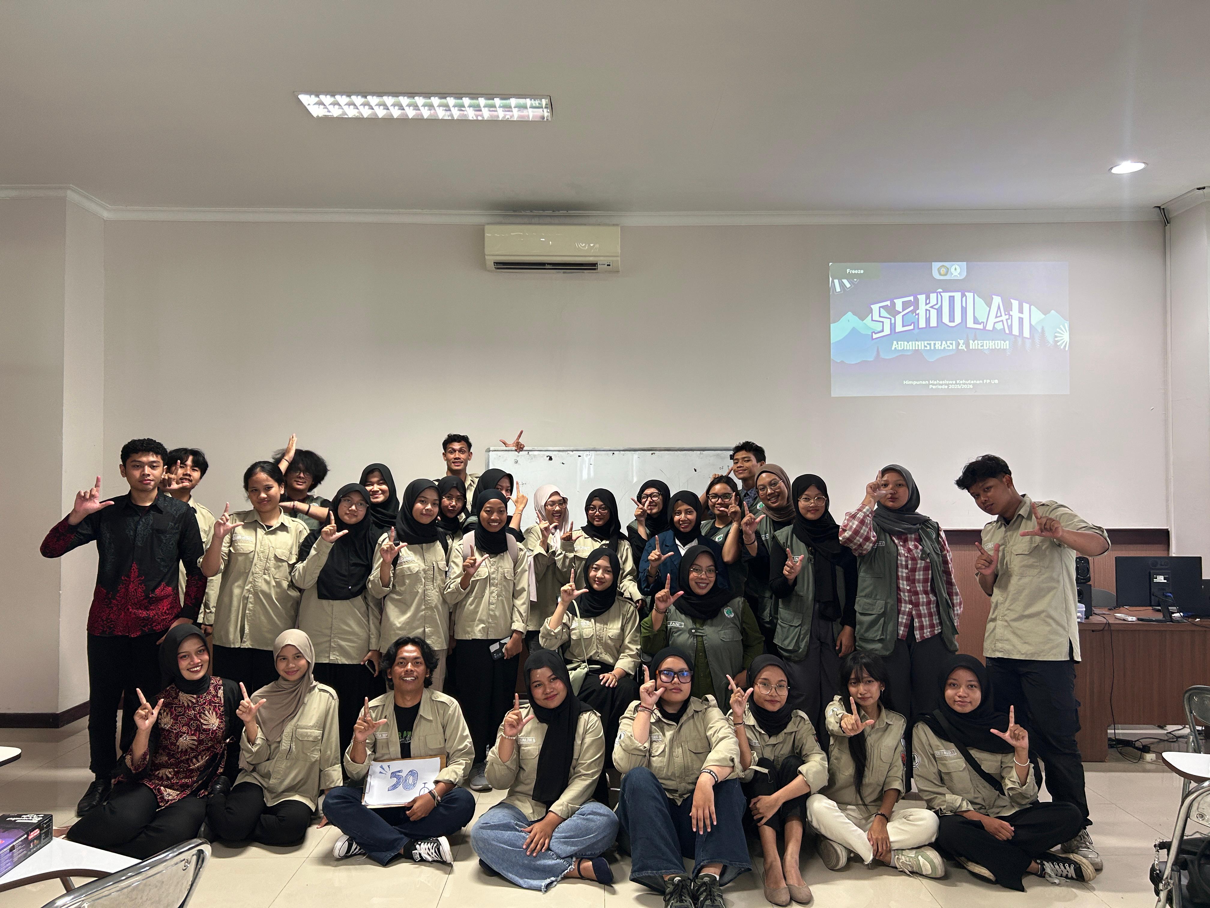 Sekolah Administrasi & Sekolah Medkominfo